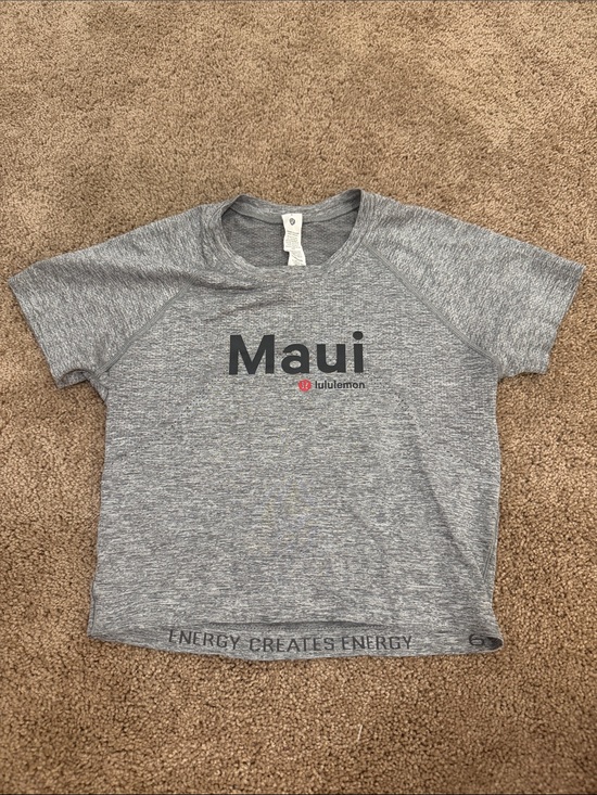 lululemon athletica Tops - lululemon athletica Gray Maui Short Sleeve Crop Top